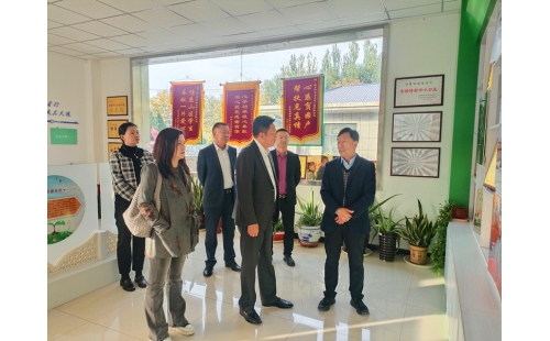 金鳳區(qū)黨委常委、統(tǒng)戰(zhàn)部部長(zhǎng)韓廷鋒蒞臨銀川伊百盛調(diào)研民族團(tuán)結(jié)進(jìn)步創(chuàng)建工作