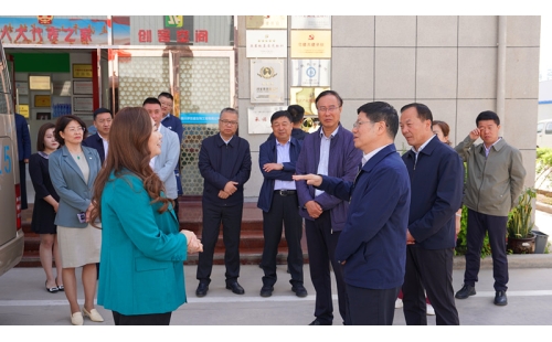 自治區(qū)人大督查團(tuán)深入企業(yè)調(diào)研，政企共商優(yōu)化營(yíng)商環(huán)境