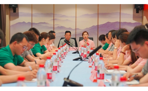 錨定目標(biāo)再出發(fā)——公司召開(kāi)2025年中復(fù)盤(pán)總結(jié)會(huì)議