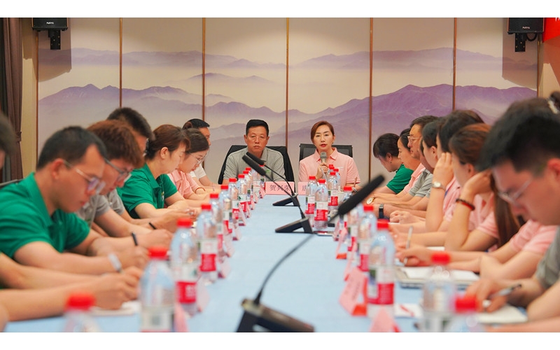 錨定目標(biāo)再出發(fā)——公司召開(kāi)2025年中復(fù)盤(pán)總結(jié)會(huì)議